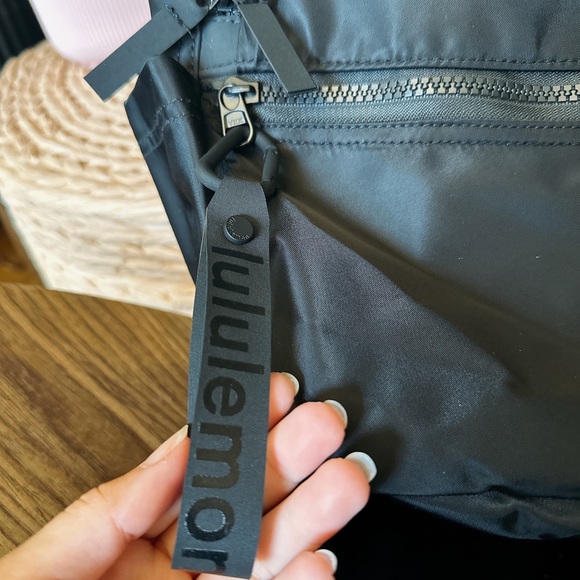 LULULEMON Crew Backpack - Picture 3 of 5